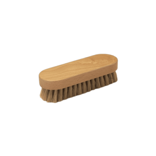 Brosse semi-rigide alcantara est parfaite pour le nettoyage des surfaces sensible et fragile comme l'alcantara et le cuir des voitures, motos, camions et mobiliers d'ameublement. Ses poils ne sont pas trop dures ni trop souples, le juste milieu pour travailler la matière sans l'agresser.